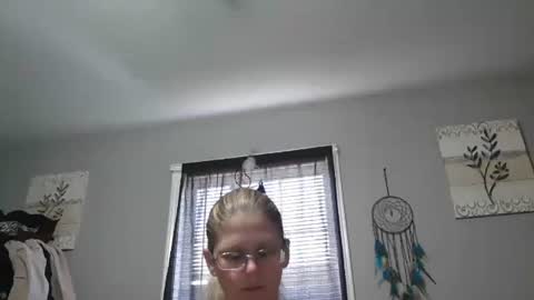 JadeLuv online show from February 7, 4:10 pm