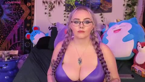 jadeplant online show from March 8, 12:55 am