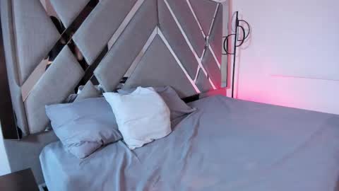 Jade online show from December 21, 6:36 pm