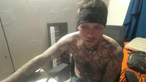 showingitoff online show from October 12, 6:43 pm