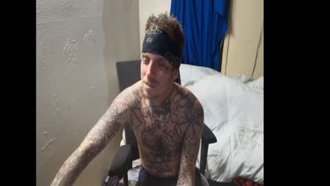 showingitoff online show from January 15, 7:06 am