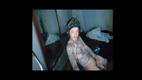 showingitoff online show from April 11, 7:13 am