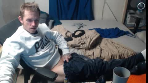 showingitoff online show from November 11, 6:04 am