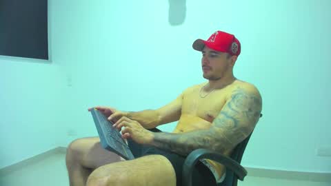 jakestone_1 online show from February 3, 6:22 am