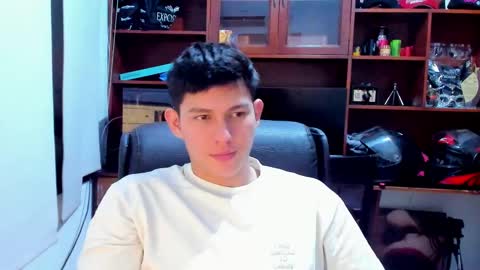 Snapshot of james_cr chatting on January 31, 5:51 am james_cr online show from January 31, 5:51 am