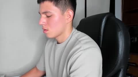 Snapshot of james_cr chatting on February 21, 11:43 pm james_cr online show from February 21, 11:43 pm