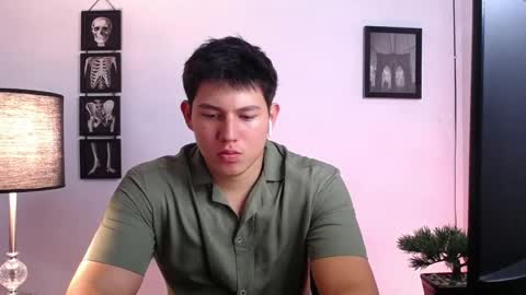 Snapshot of james_cr chatting on October 23, 2:35 am james_cr online show from October 23, 2:35 am