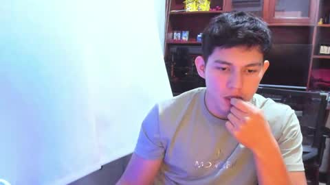 Snapshot of james_cr chatting on February 7, 9:37 am james_cr online show from February 7, 9:37 am