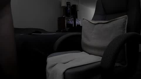 James Bondage online show from December 8, 6:06 pm