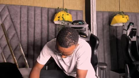 James  online show from April 10, 11:09 pm