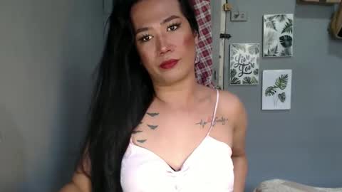 Snapshot of jamessie07 chatting on February 8, 3:41 am jamessie07 online show from February 8, 3:41 am