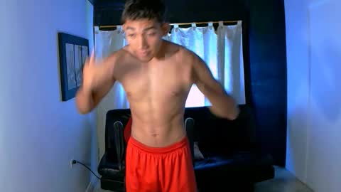 Jamithindependent model online show from March 31, 9:21 am