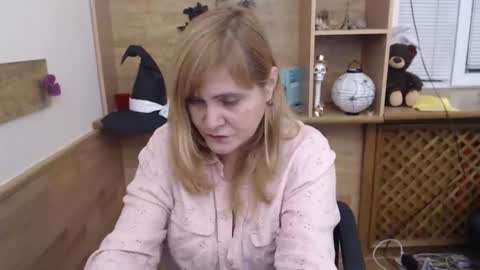 janaloveli online show from November 26, 7:10 pm