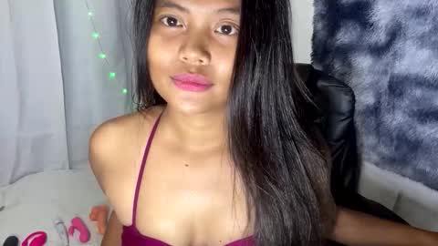 layslutty online show from March 8, 10:30 am