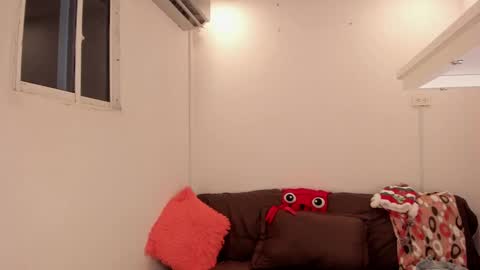 Jane  M online show from December 28, 11:37 pm