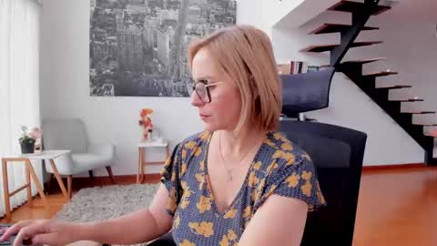 JANE TURNER MILF online show from September 10, 1:45 pm