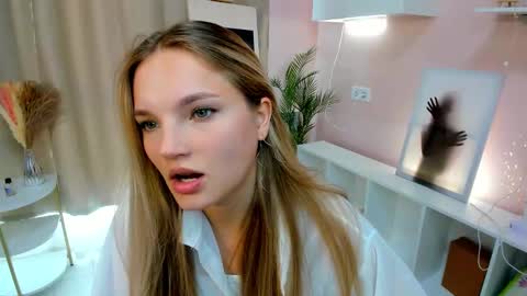 Hi Im Alice and here youll find something online show from October 8, 6:19 am