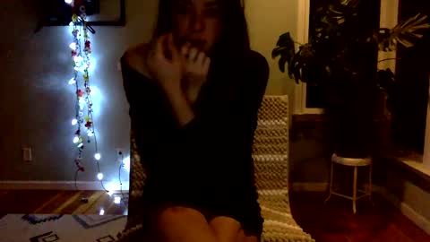 janicepepper online show from December 15, 9:35 am