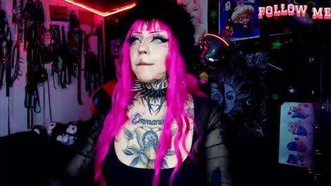      online show from December 17, 11:33 pm