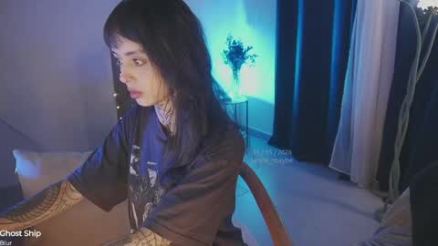   jmaybe e online show from May 1, 3:50 pm