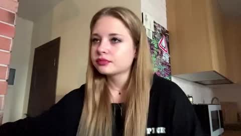 Hello guys Im Lana online show from June 11, 11:52 am