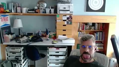 Snapshot of jareth_returns chatting on October 18, 3:49 pm jareth_returns online show from October 18, 3:49 pm