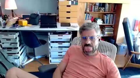 Snapshot of jareth_returns chatting on October 11, 4:32 pm jareth_returns online show from October 11, 4:32 pm