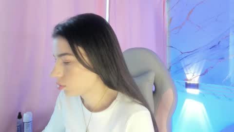 Jas online show from February 15, 6:12 pm