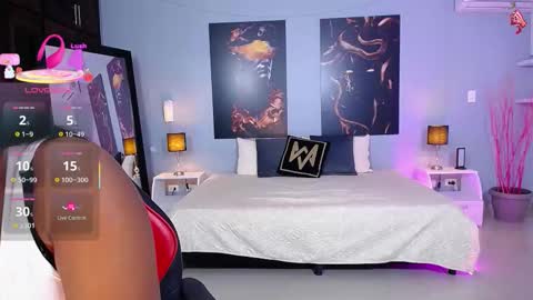 Instagram jasminecampbell1  online show from January 17, 1:31 pm