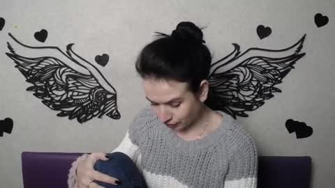 JasmineKouch online show from November 20, 7:00 pm