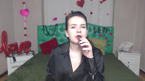 JasmineKouch online show from December 4, 6:57 am