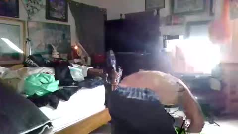 jj online show from April 9, 1:09 am