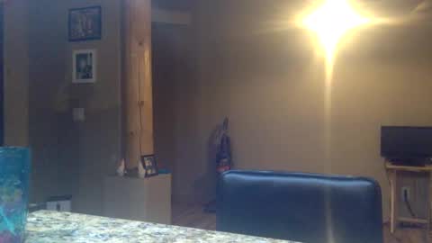 jay_banks0420 online show from March 1, 4:37 am