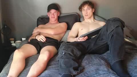 Snapshot of jaycex_69 chatting on February 26, 6:40 am THE HOUSE online show from February 26, 6:40 am