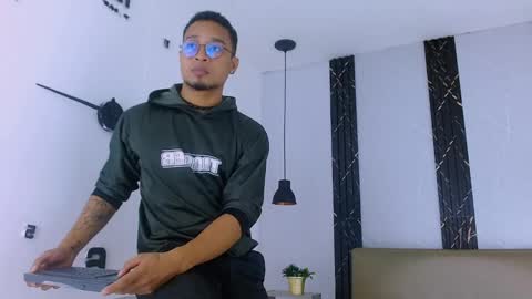 Jayden Morris online show from October 26, 3:23 pm