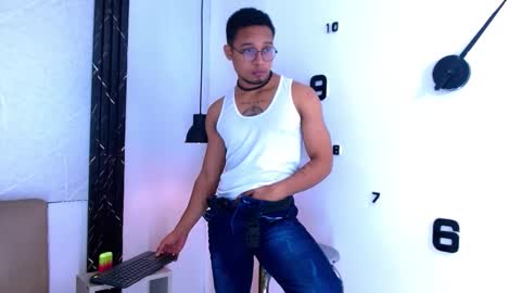 Jayden Morris online show from November 25, 12:37 pm