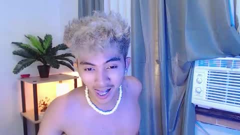 jaysee_hugecox online show from April 22, 2:52 am