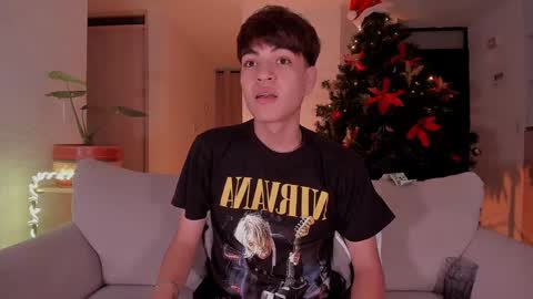 jaythomax online show from December 1, 8:44 pm