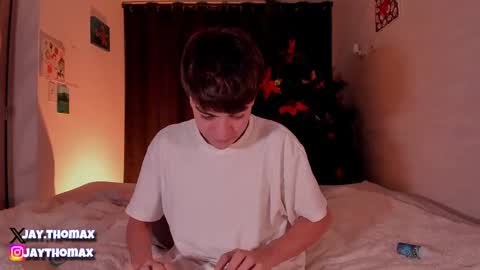 jaythomax online show from December 12, 2:26 am