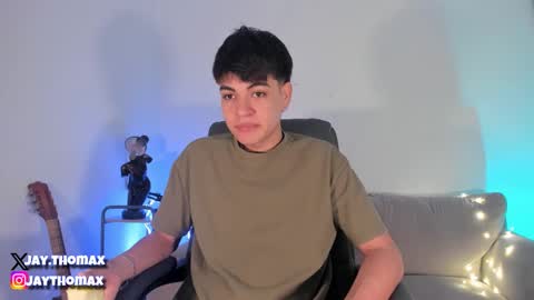 jaythomax online show from January 30, 9:04 pm