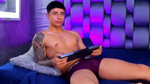 jaze_bradley online show from September 11, 1:34 pm