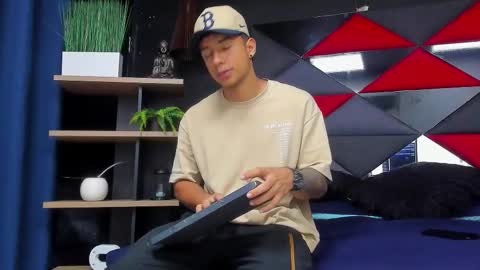 jaze_bradley online show from November 24, 11:20 am