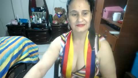 jazmim online show from July 6, 12:57 pm