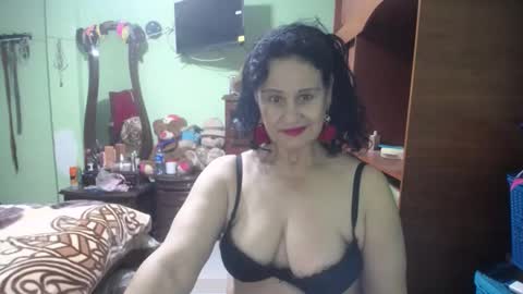 jazmim online show from October 31, 2:06 pm