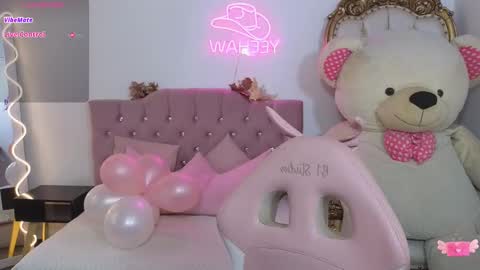 Jazmin  online show from March 1, 7:15 pm