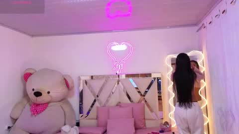 Jazmin  online show from November 29, 12:02 pm