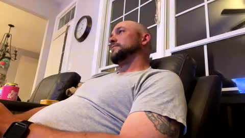 jbills910910 online show from April 13, 3:11 am