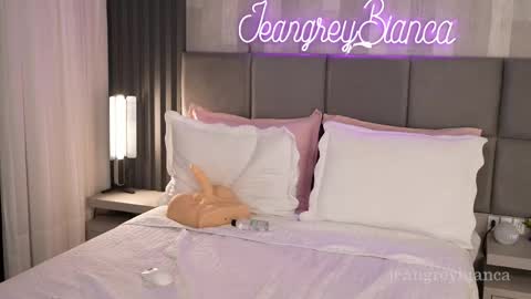 Bianca online show from May 28, 8:07 pm