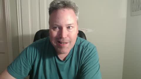 Snapshot of jeb5150 chatting on October 1, 3:27 am JE online show from October 1, 3:27 am