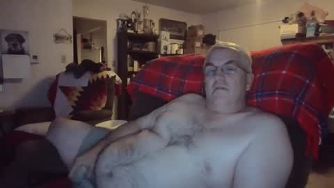 dadbody71 online show from January 11, 3:34 am